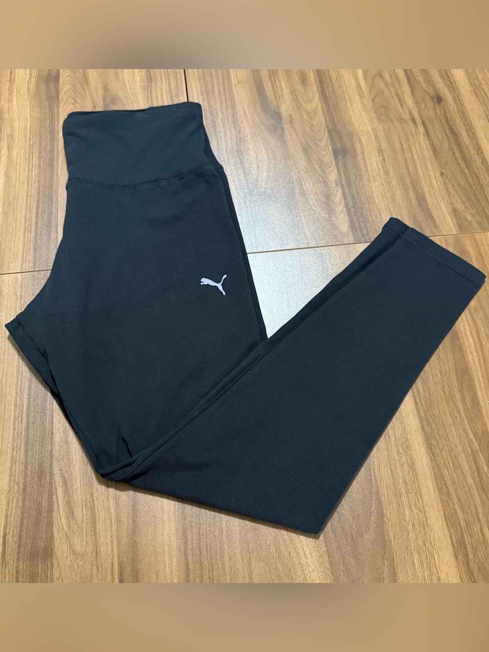 Puma Women’s ESS stamp High Waisted leggings Black Size Large NWT